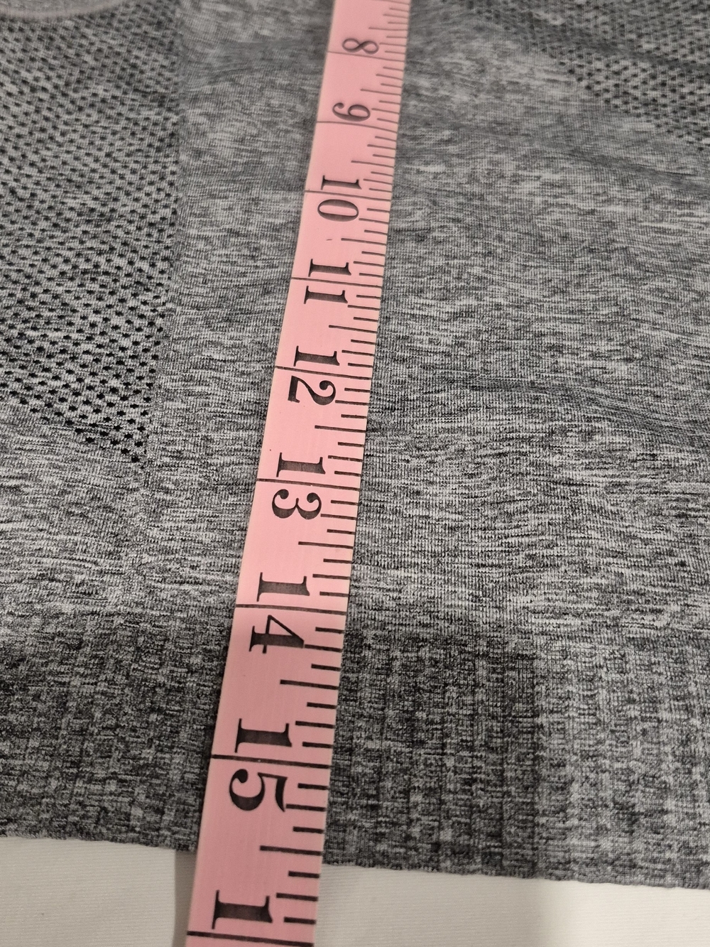 Old Navy Active Seamless Heather Gray Crop Tank - Picture 5 of 8